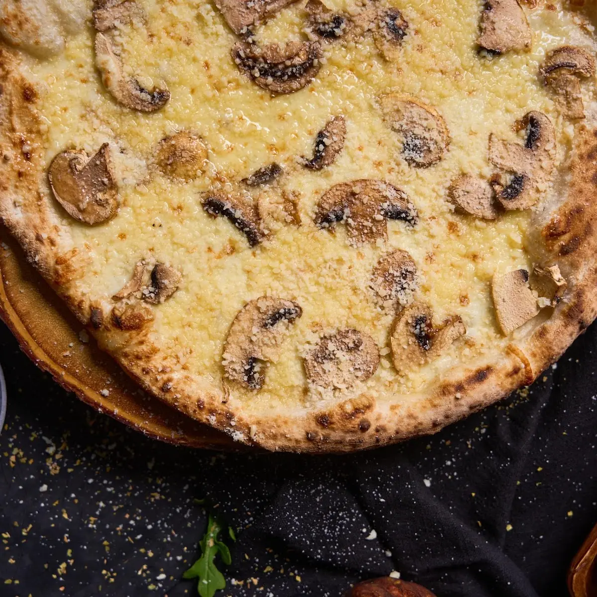 Pistachio Cream & Nutella Pizza