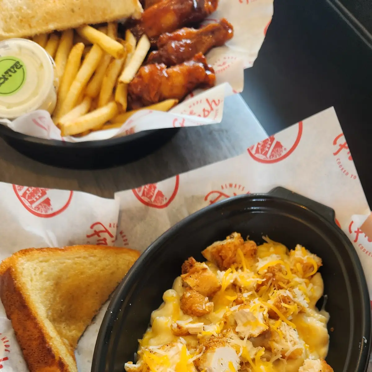 Buffalo Chicken Mac and Cheese