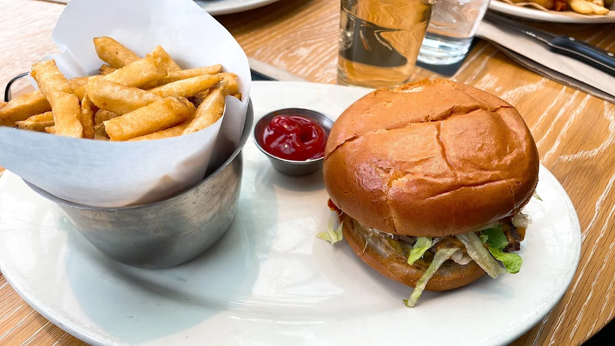 Traditional Pub Burger