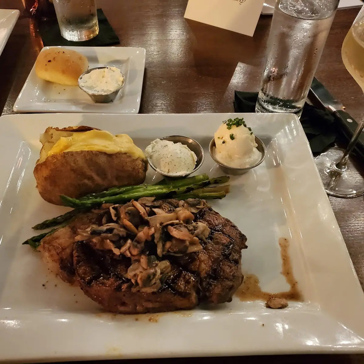 Tomahawk Ribeye Steak