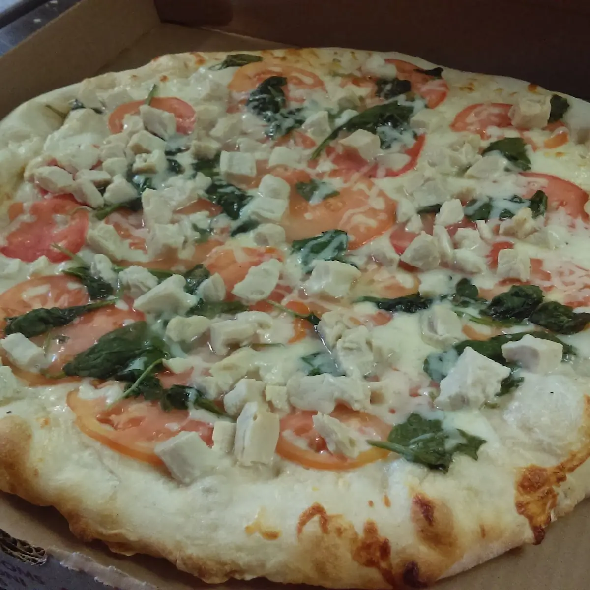 Chicken Alfredo Pizza