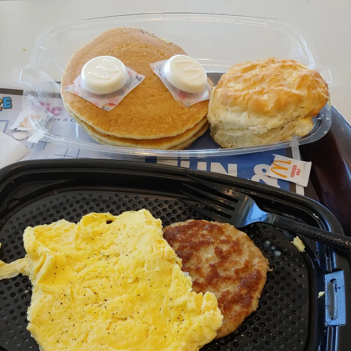 Big Breakfast with Hotcakes
