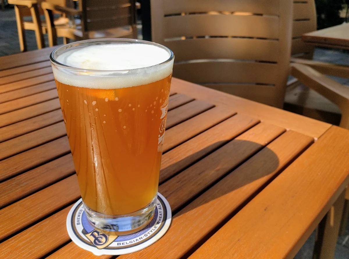 Belgian Moon Wheat Beer, Gabby's - Isabella Hotel