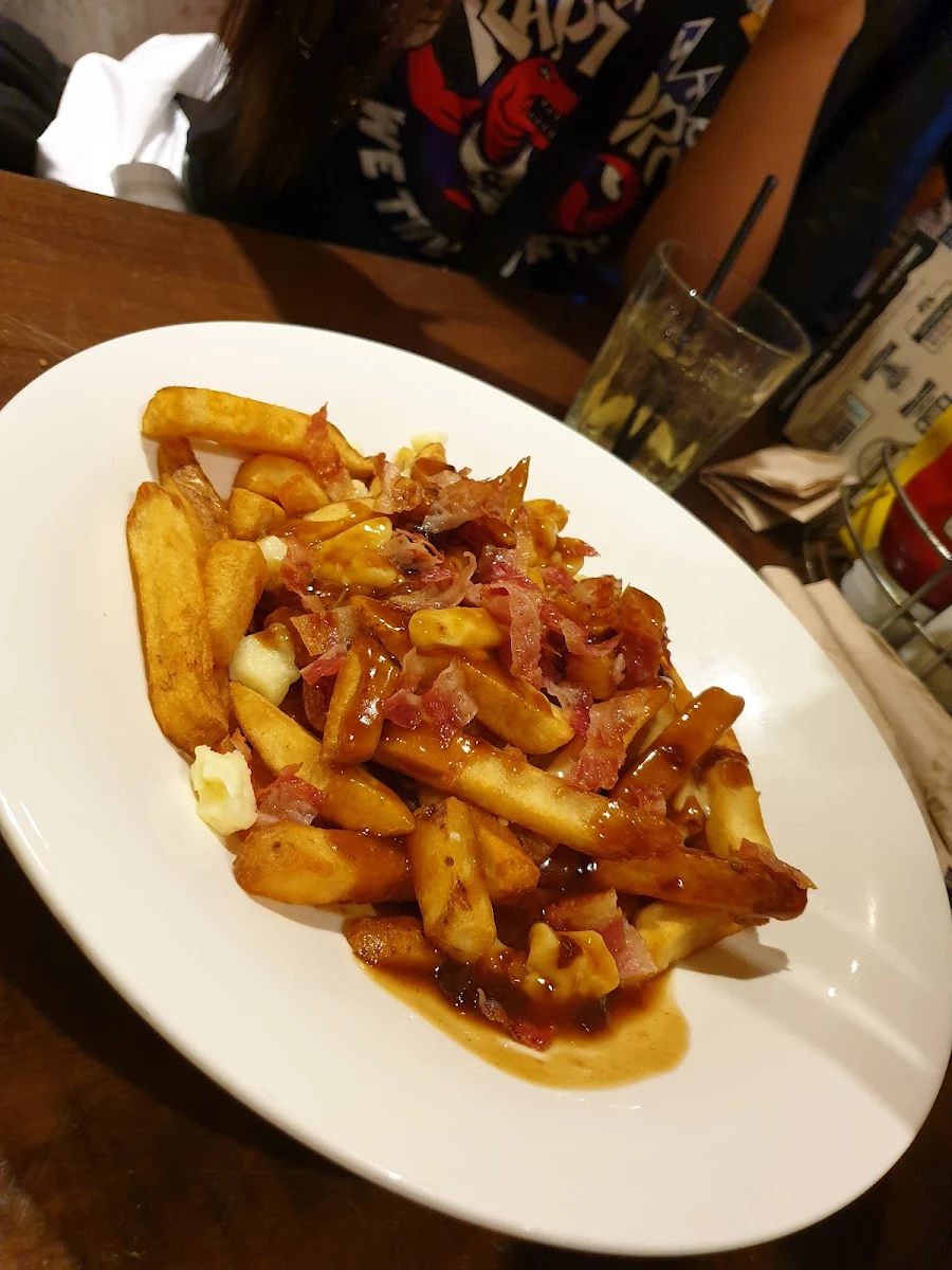 Poutine, Gabby's - Isabella Hotel