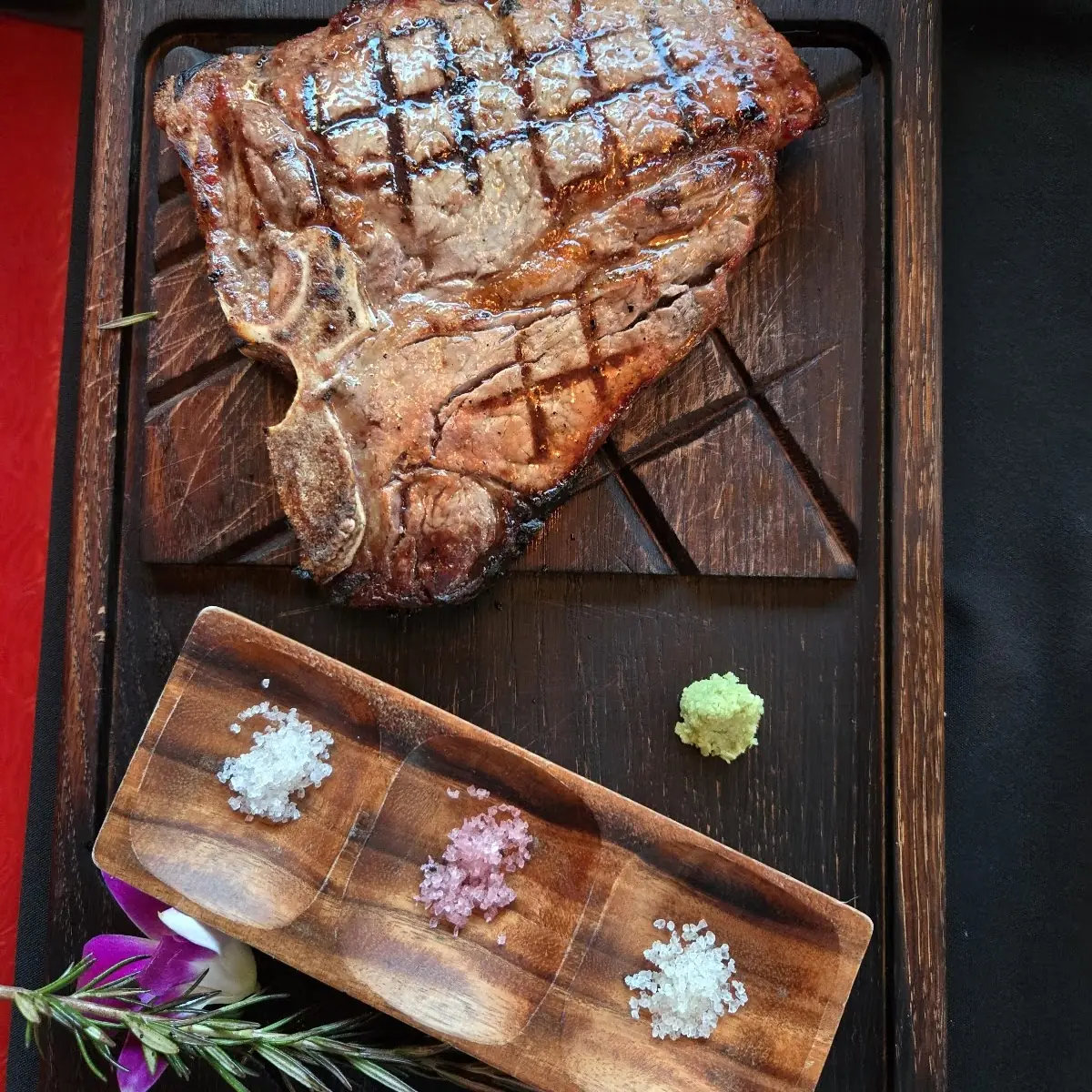 T-Bone Steak w Salts