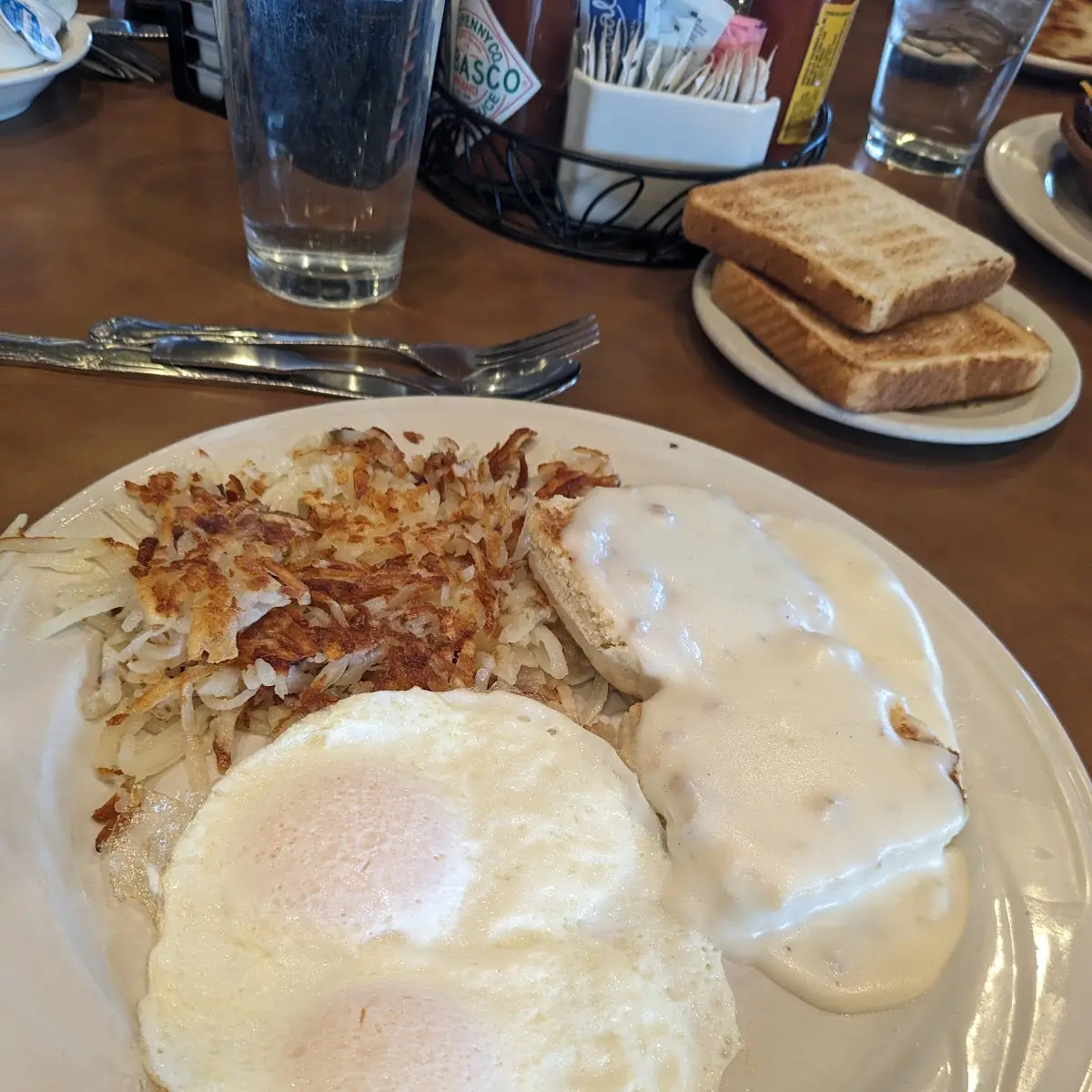 Biscuits and Gravy Hash Browns