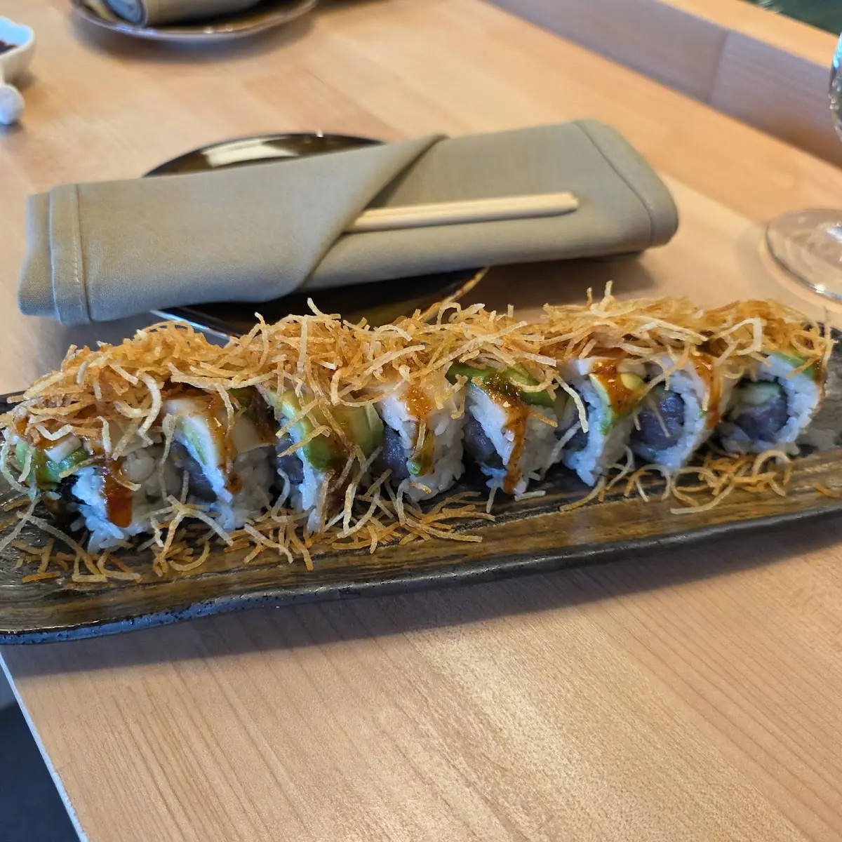 Double White Ocean Roll