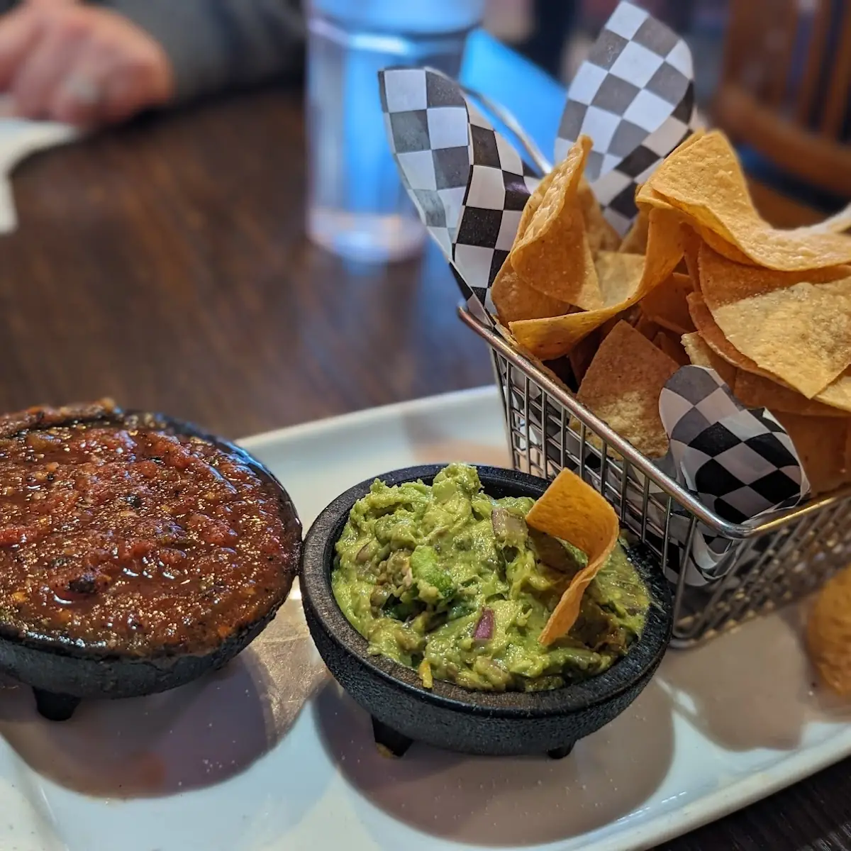 Chips & Guacamole & Salsa