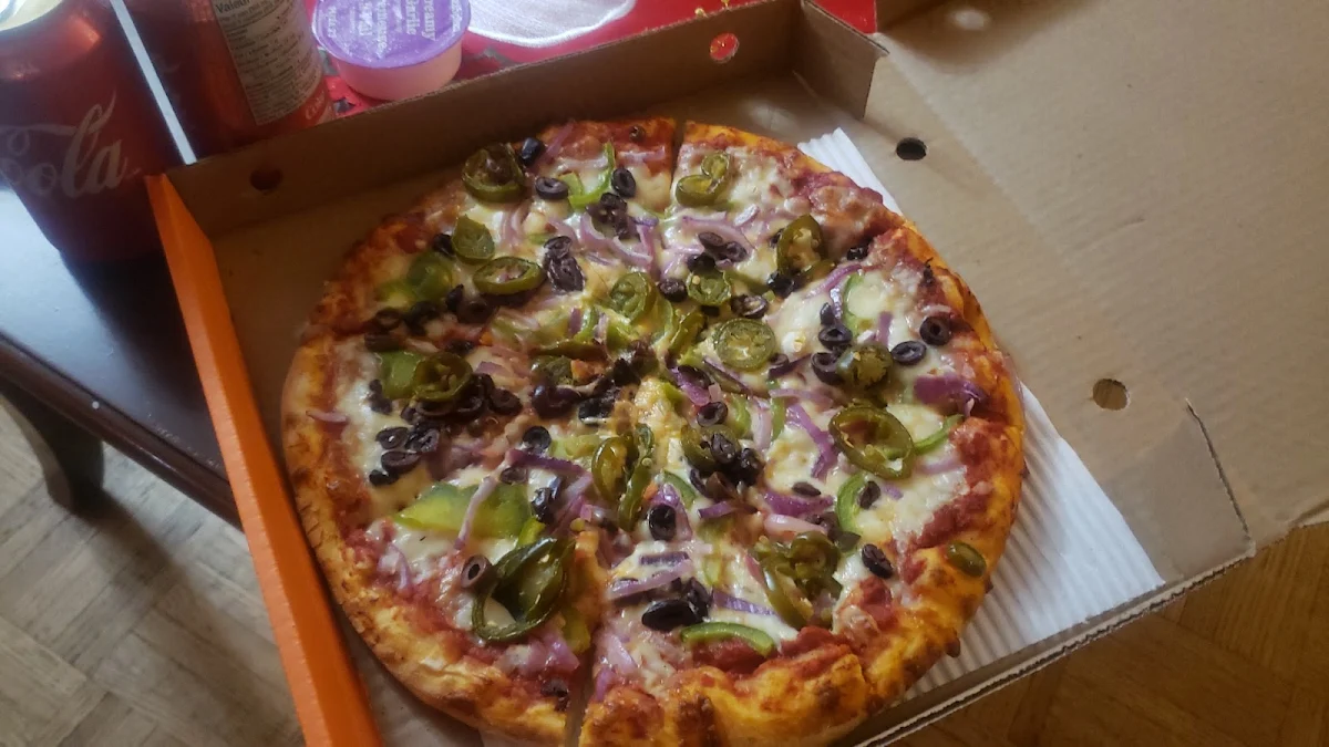 Medium Pizzas, Pizza Pizza