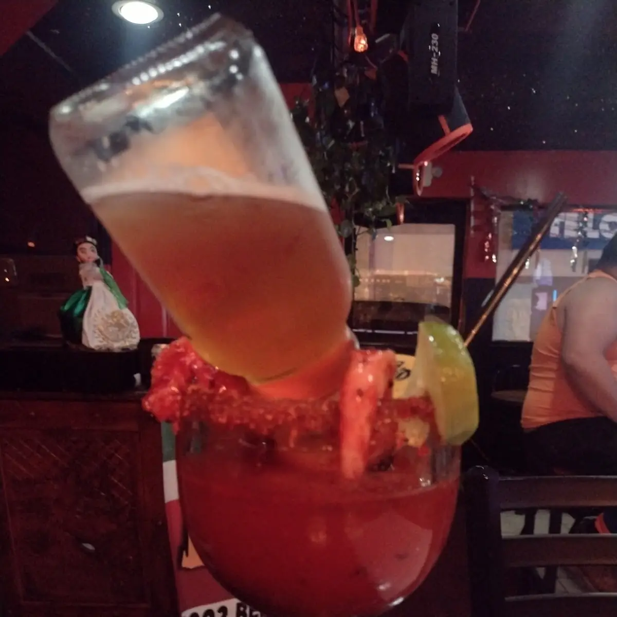 Modelo Chelada Con Camarones