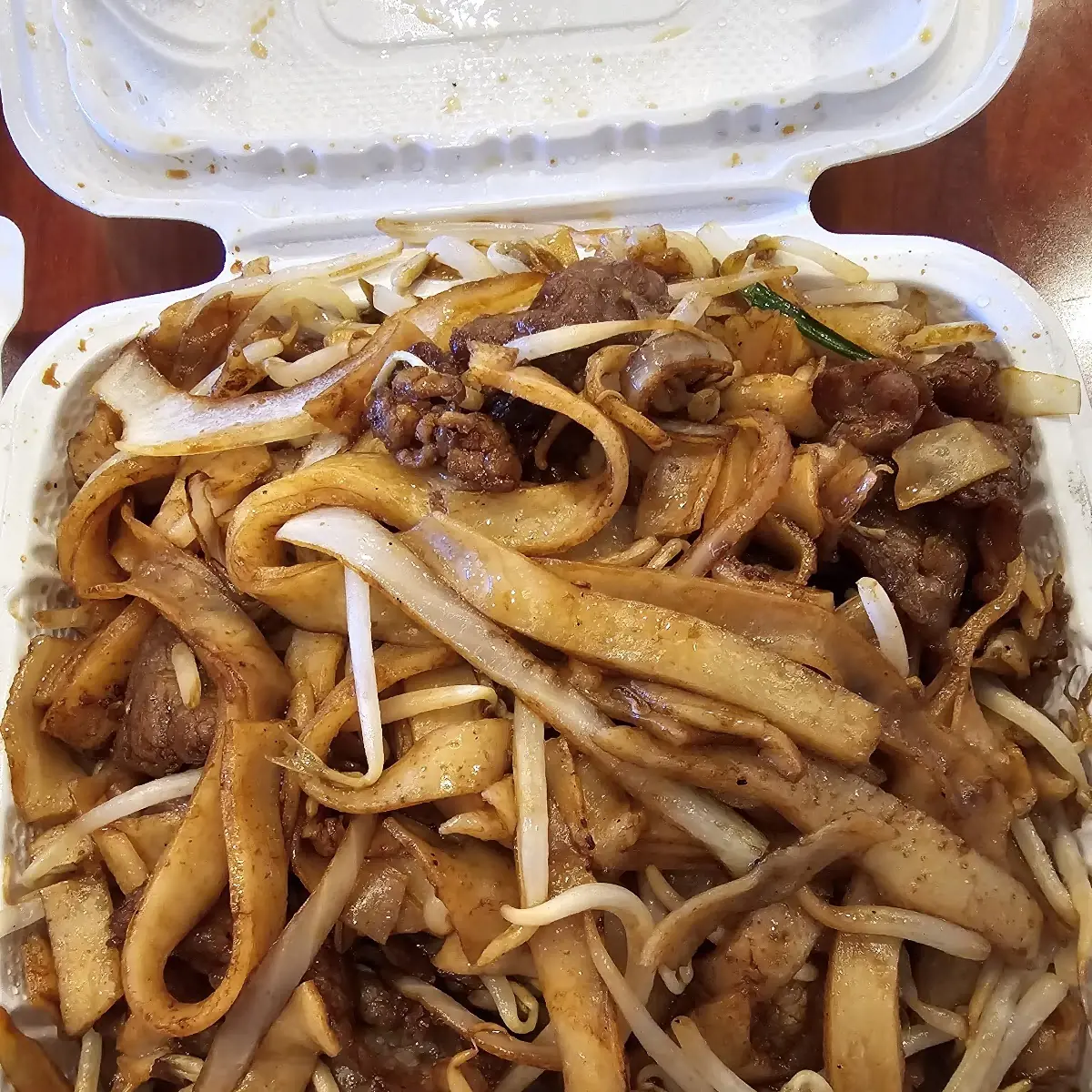 Beef or Chicken Chow Fun