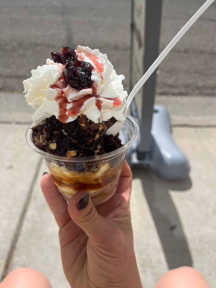 Hazelnut Brownie Sundae