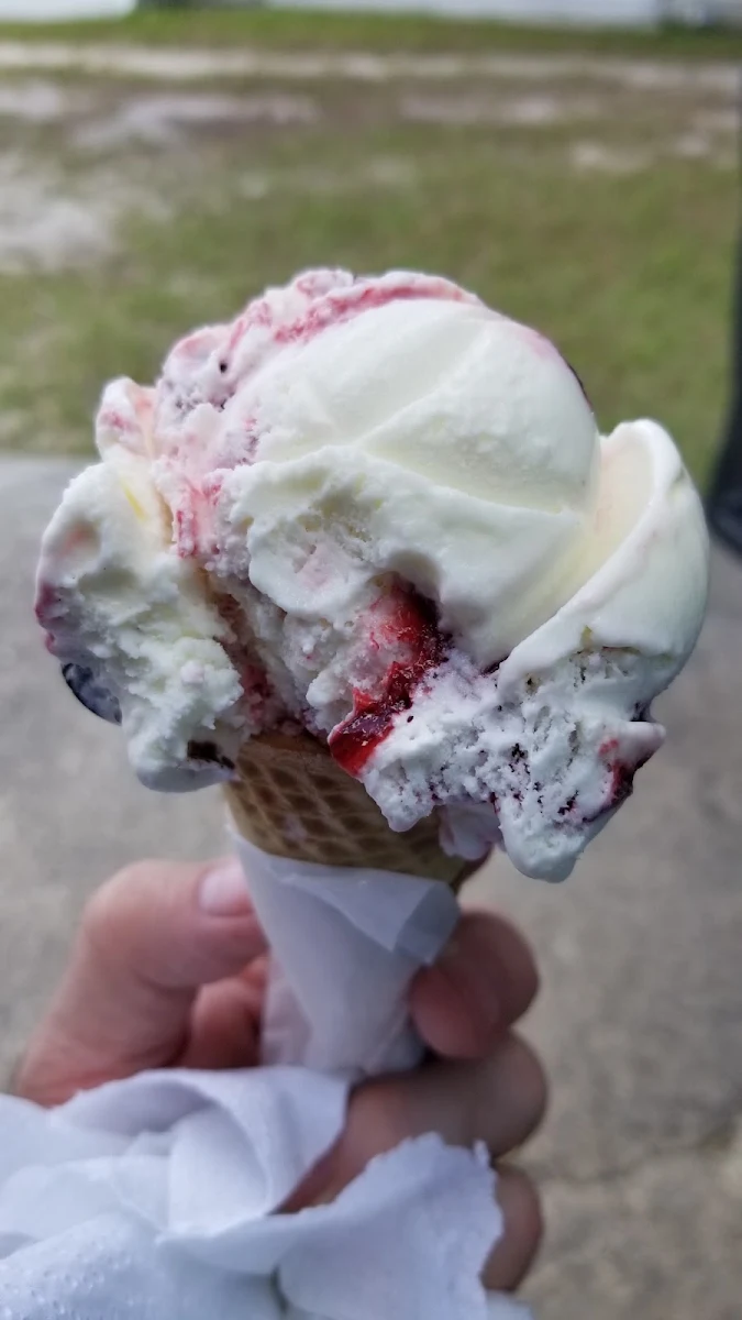 Strawberry Cheese Cake Ice Cream