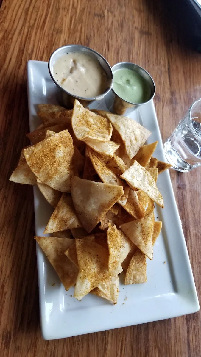 Chips & Queso
