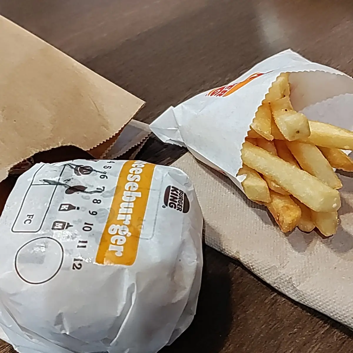 Cheeseburger King Jr Kids Meal