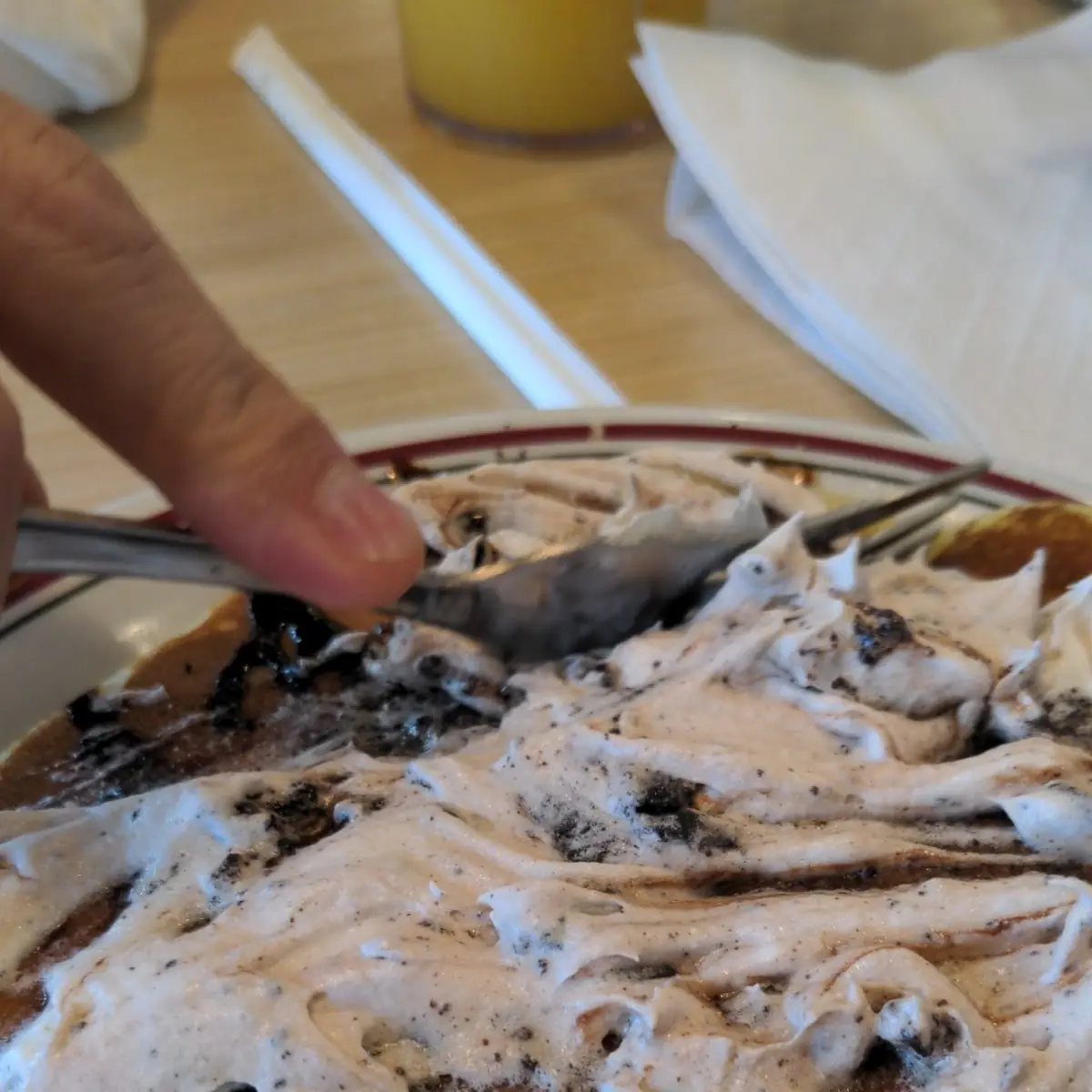 Oreo Cookie Crunch Sweet Cakes
