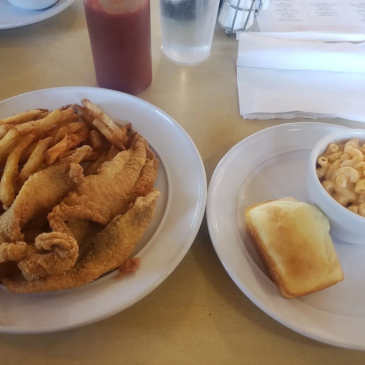Catfish Fillet Macaroni and Cheese