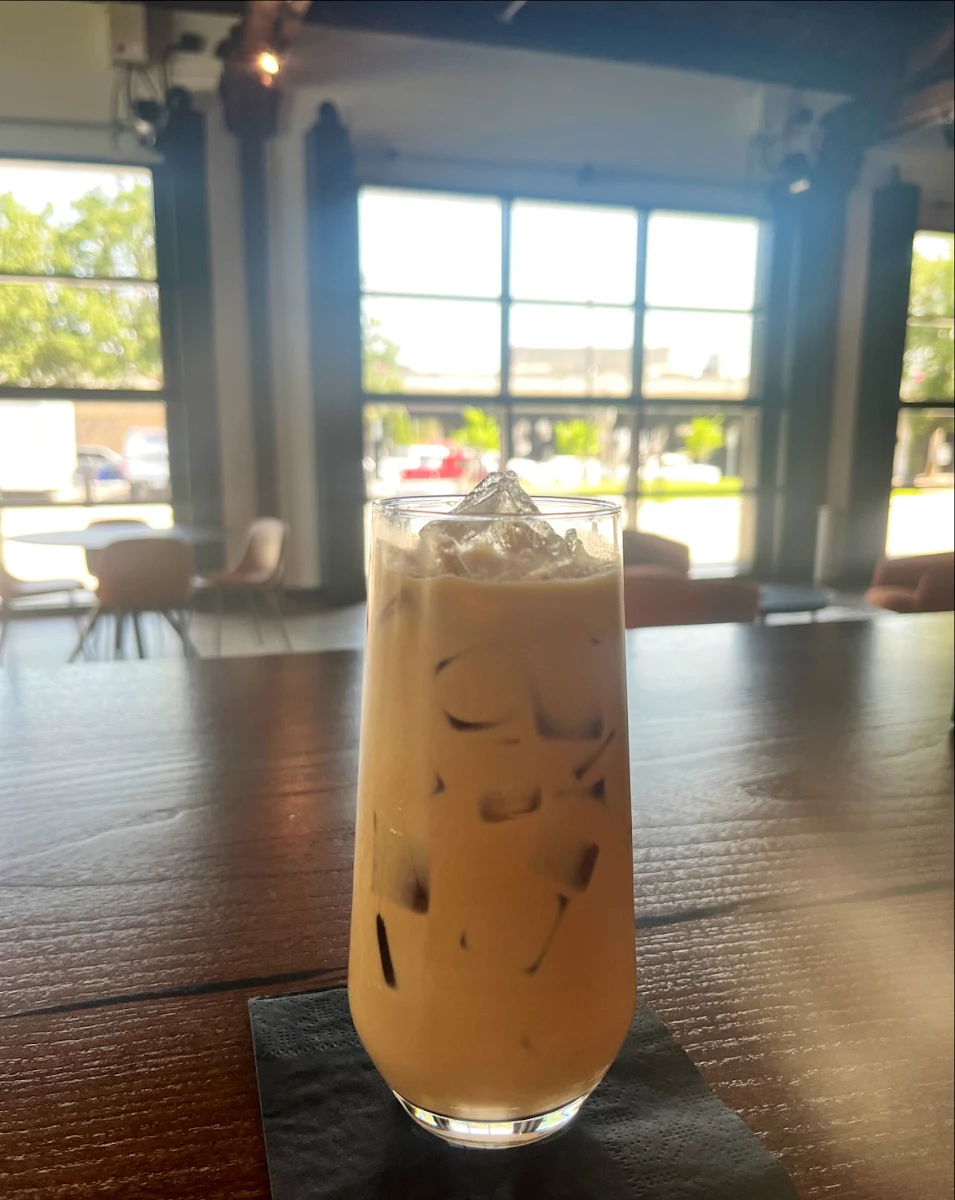 Iced Vanilla Latte