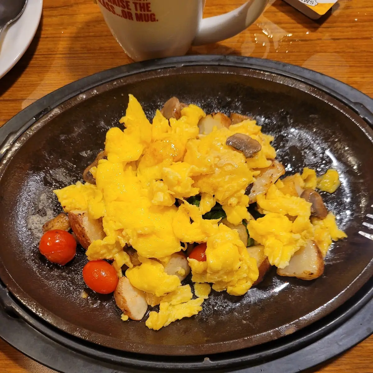 55 Scrambled Eggs & Cheddar Breakfast