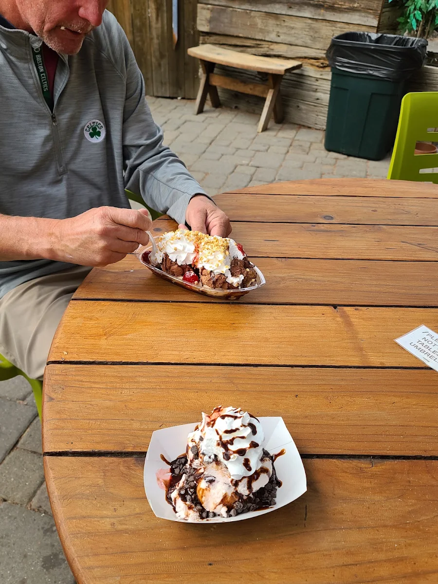 Hot Fudge Split