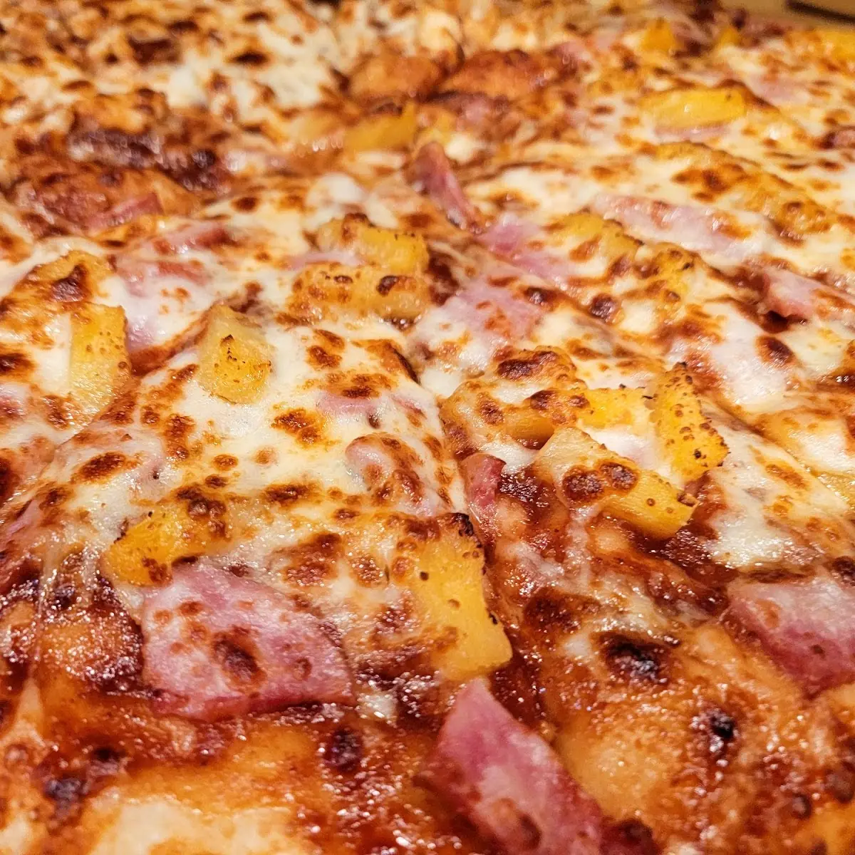 Hawaiian BBQ Pizza with Chicken