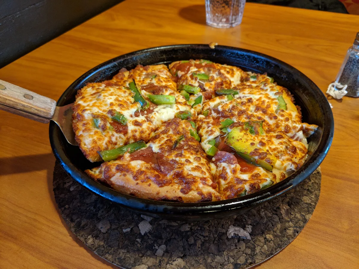 Medium Pizza Canadian