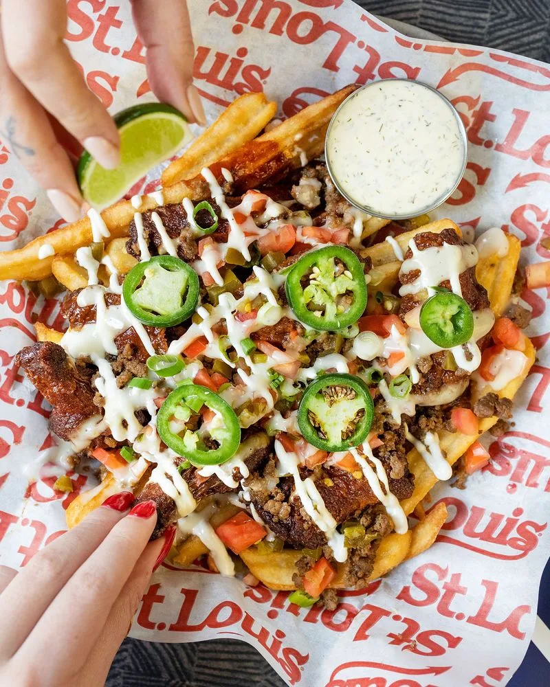 Highlights, St. Louis Bar & Grill