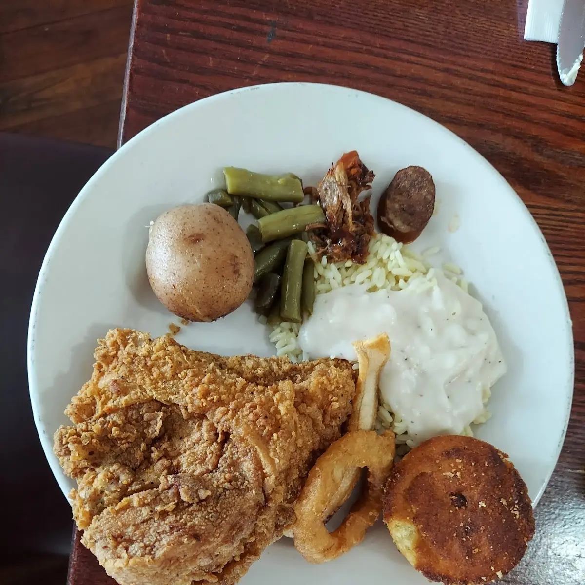Fried Chicken Creme Corn Green Beans and Corn Muffin