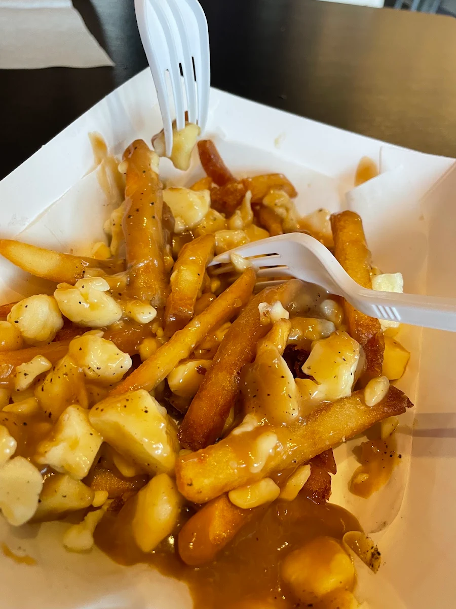 Poutine, Grillies (Bayview- Toronto)