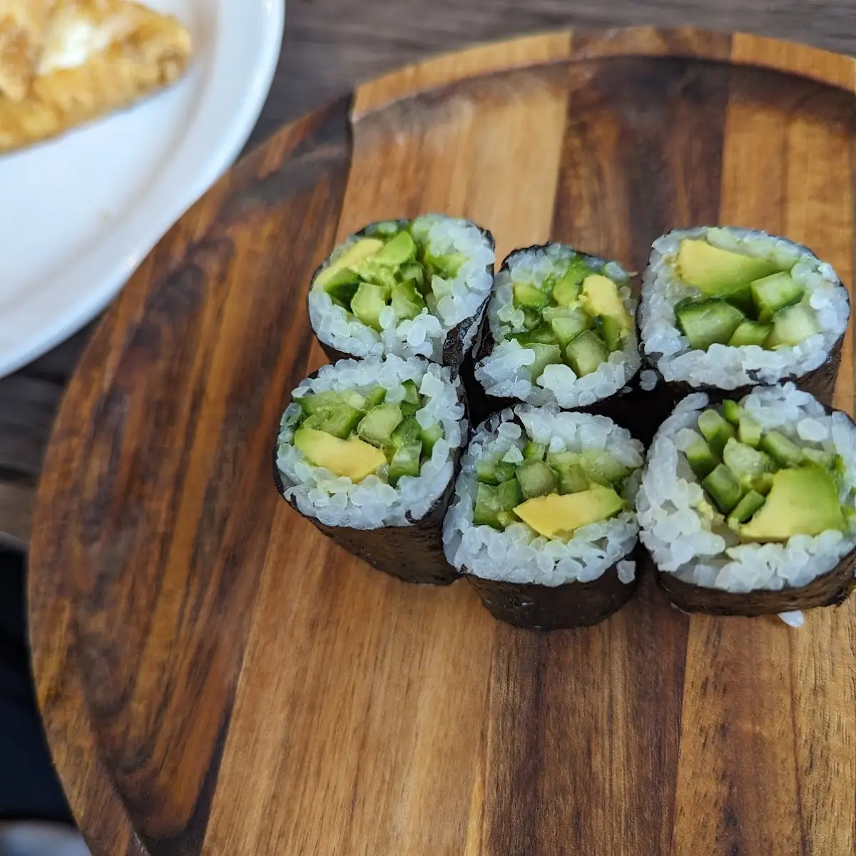 Avocado Cucumber Roll