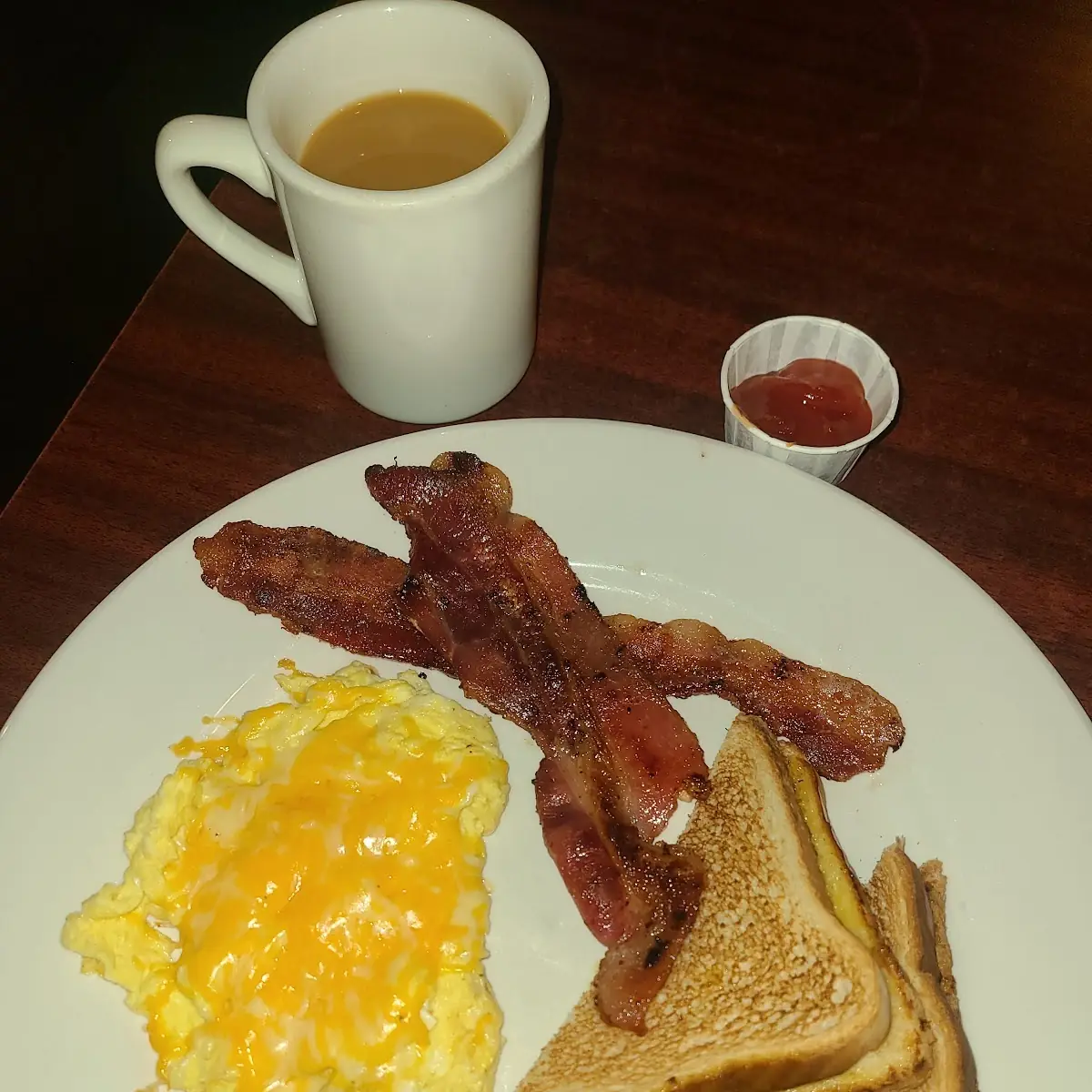 Coffee Bacon Egg an Bread Toast