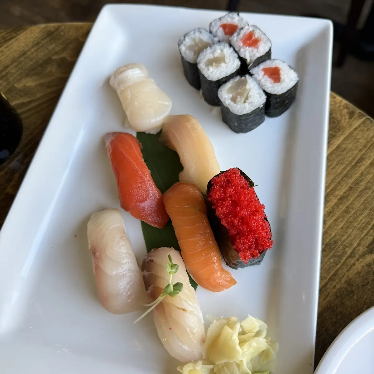 Sashimi Roe and Tuna Roll