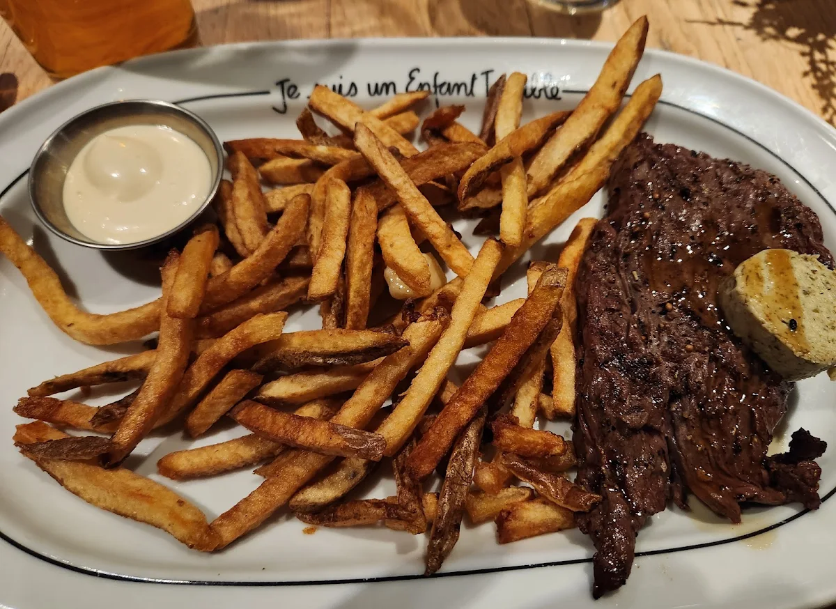Bavette De Boeuf & Frites Maison, Les Enfants Terribles — L'Île-des-Sœurs