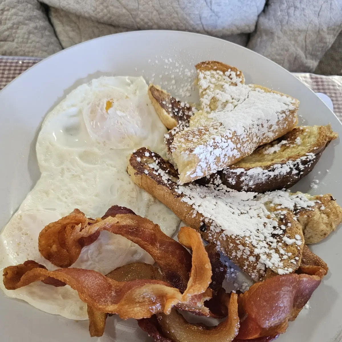 French Toast Eggs and Bacon