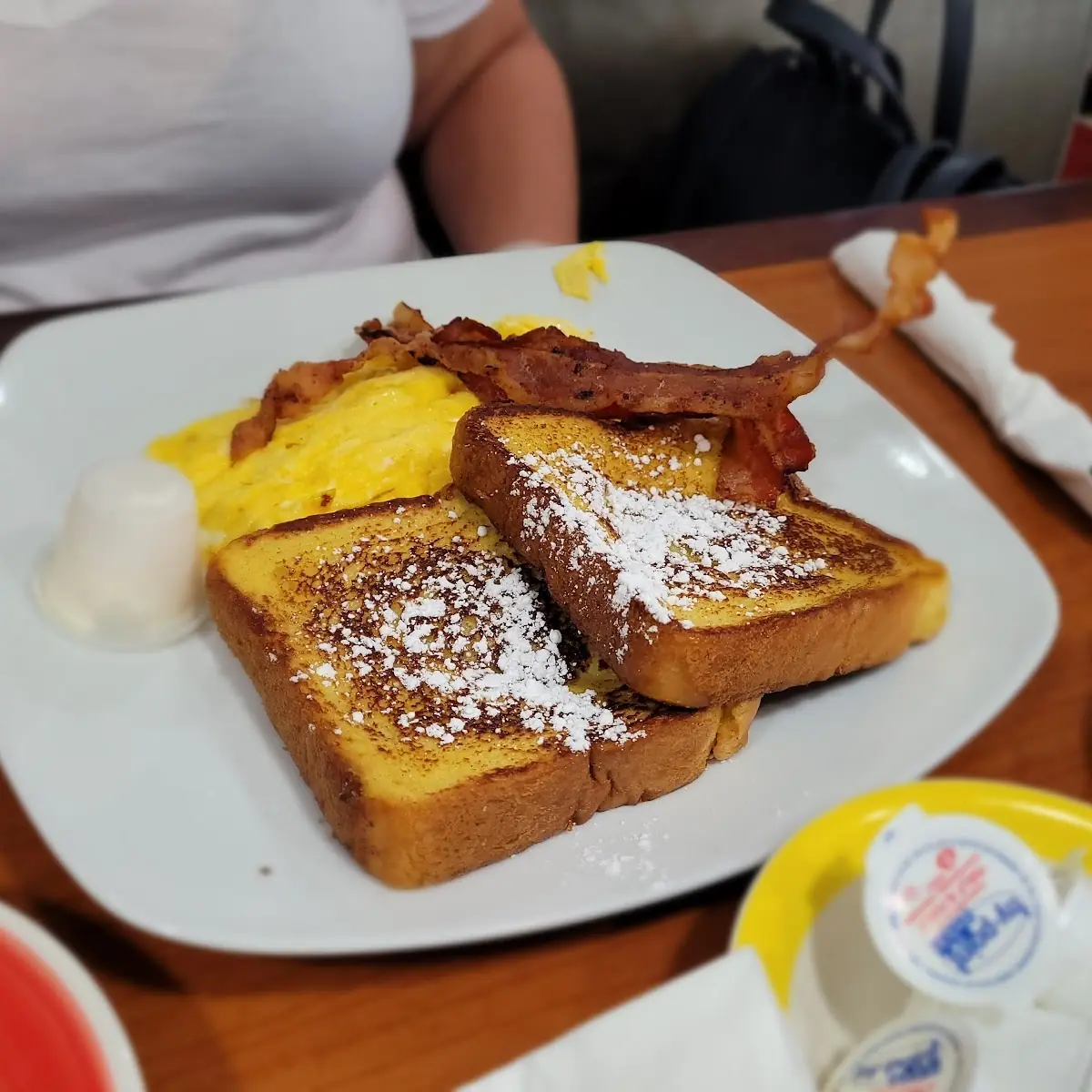 French Toast with Scrambled Egg and Bacon
