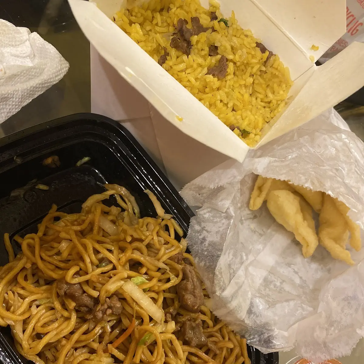 Chicken Lo Mein Combo Platter