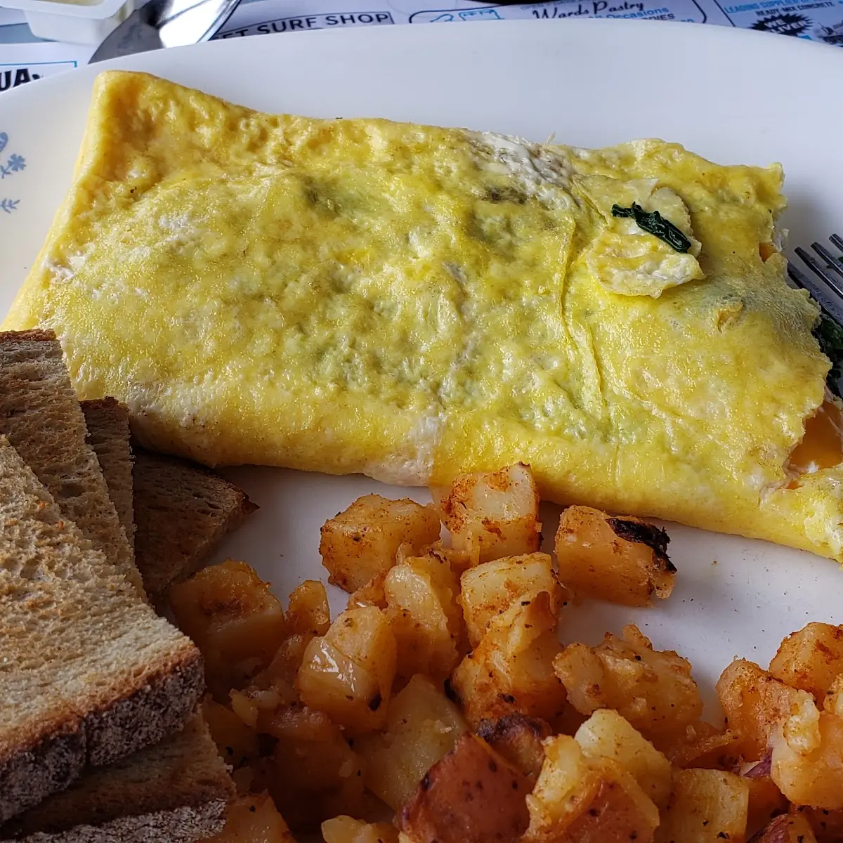 Spinach and Cheddar Omelet