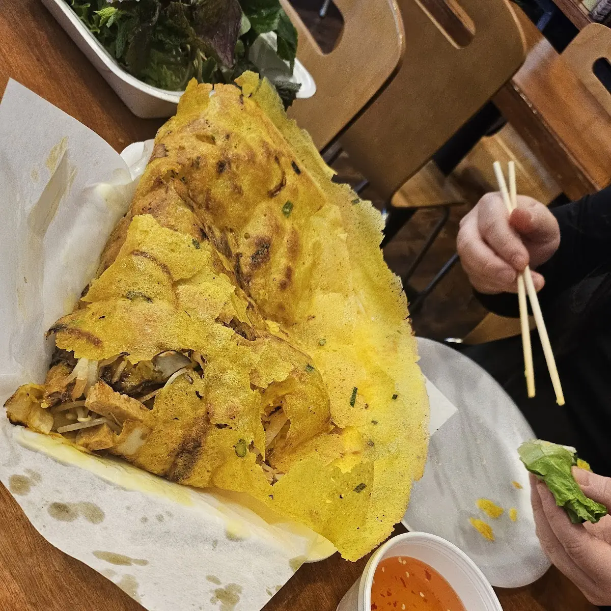 E1. Banh Xeo Tom Thit