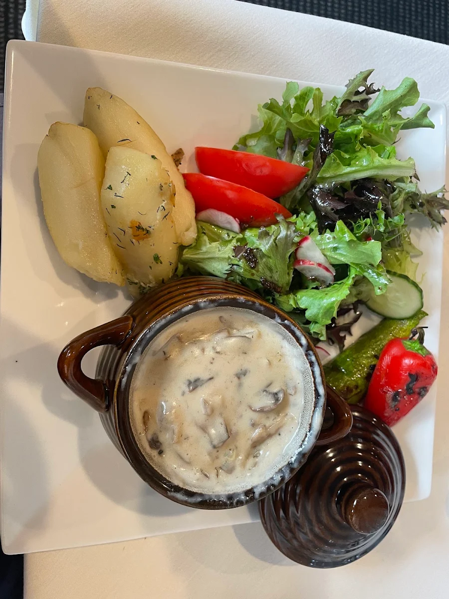 Boeuf Stroganoff, Restaurant Majeur
