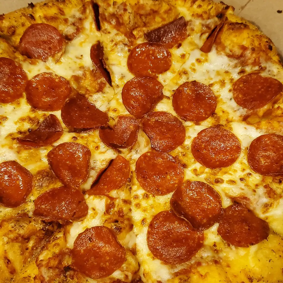 Hand Tossed Pepperoni Pizza