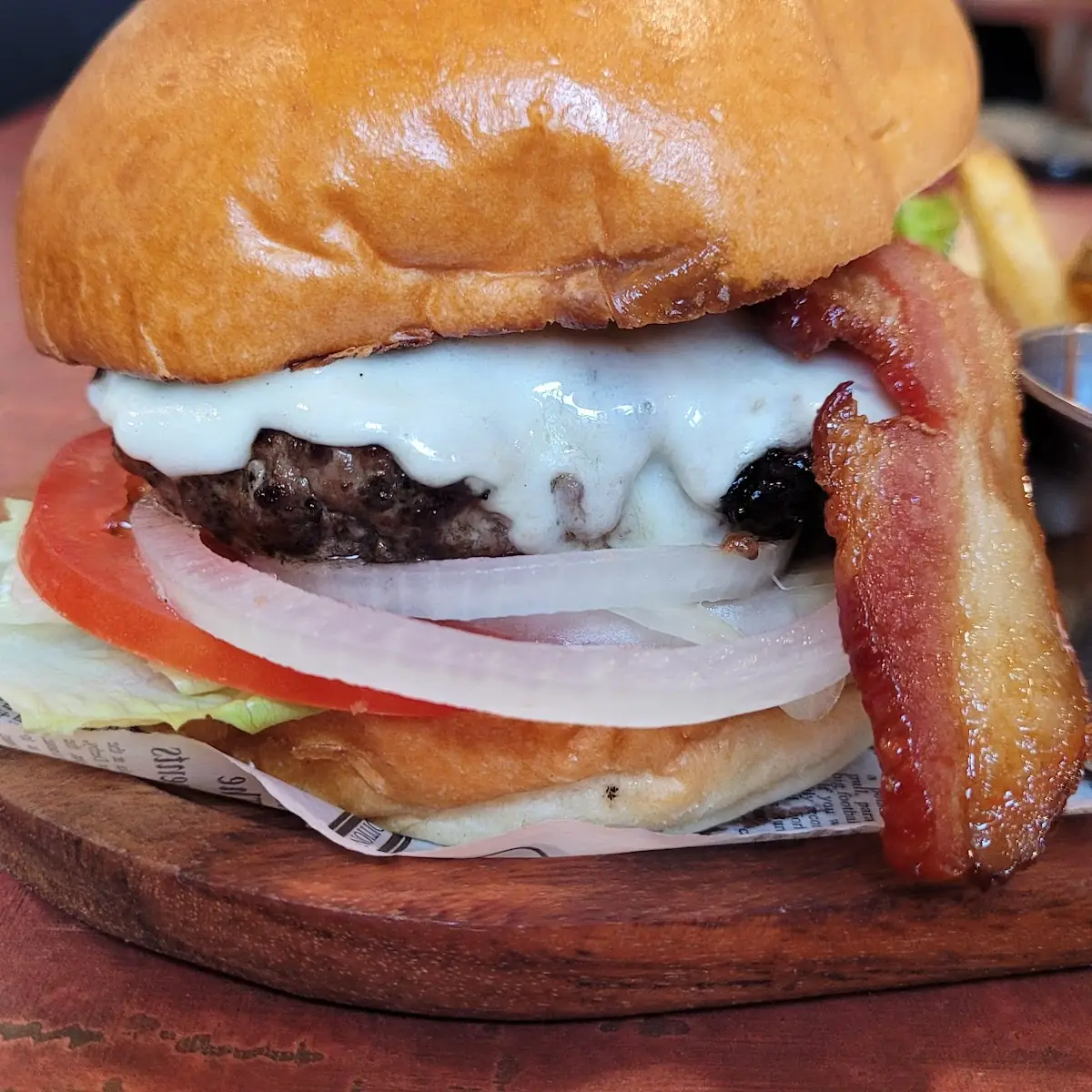 Roses' Grilled Bacon Cheeseburger