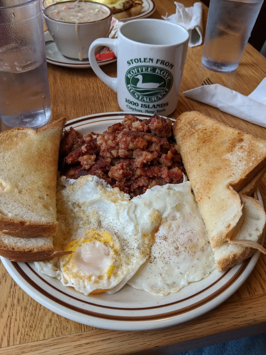 Corned Beef Hash & Eggs