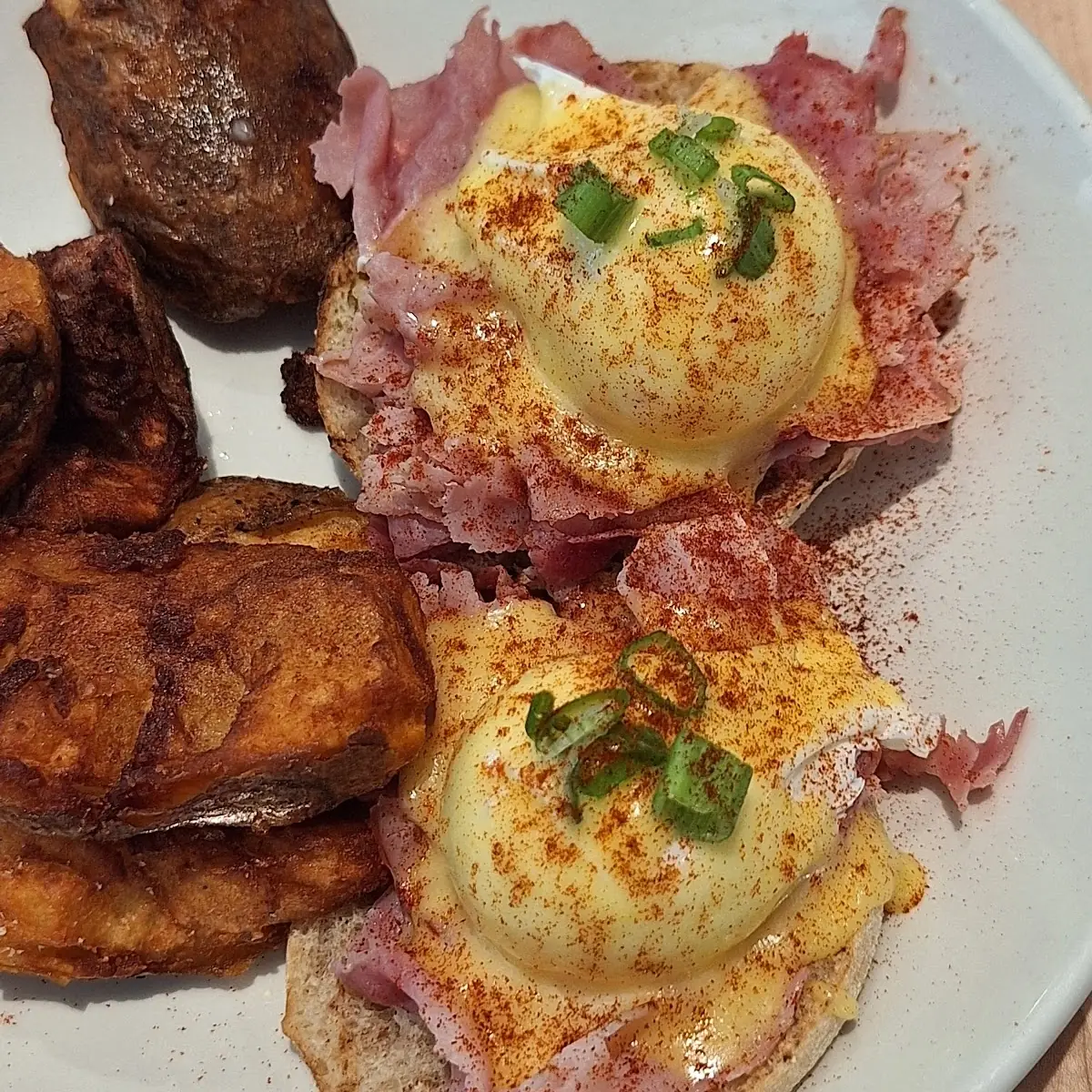 Eggs Benedict