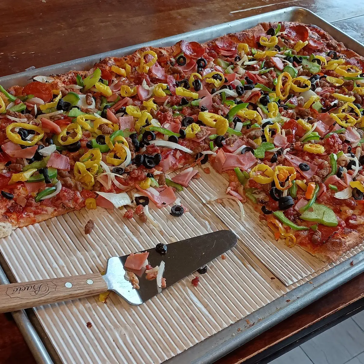Caliente Beef Pizza (9 Inch)