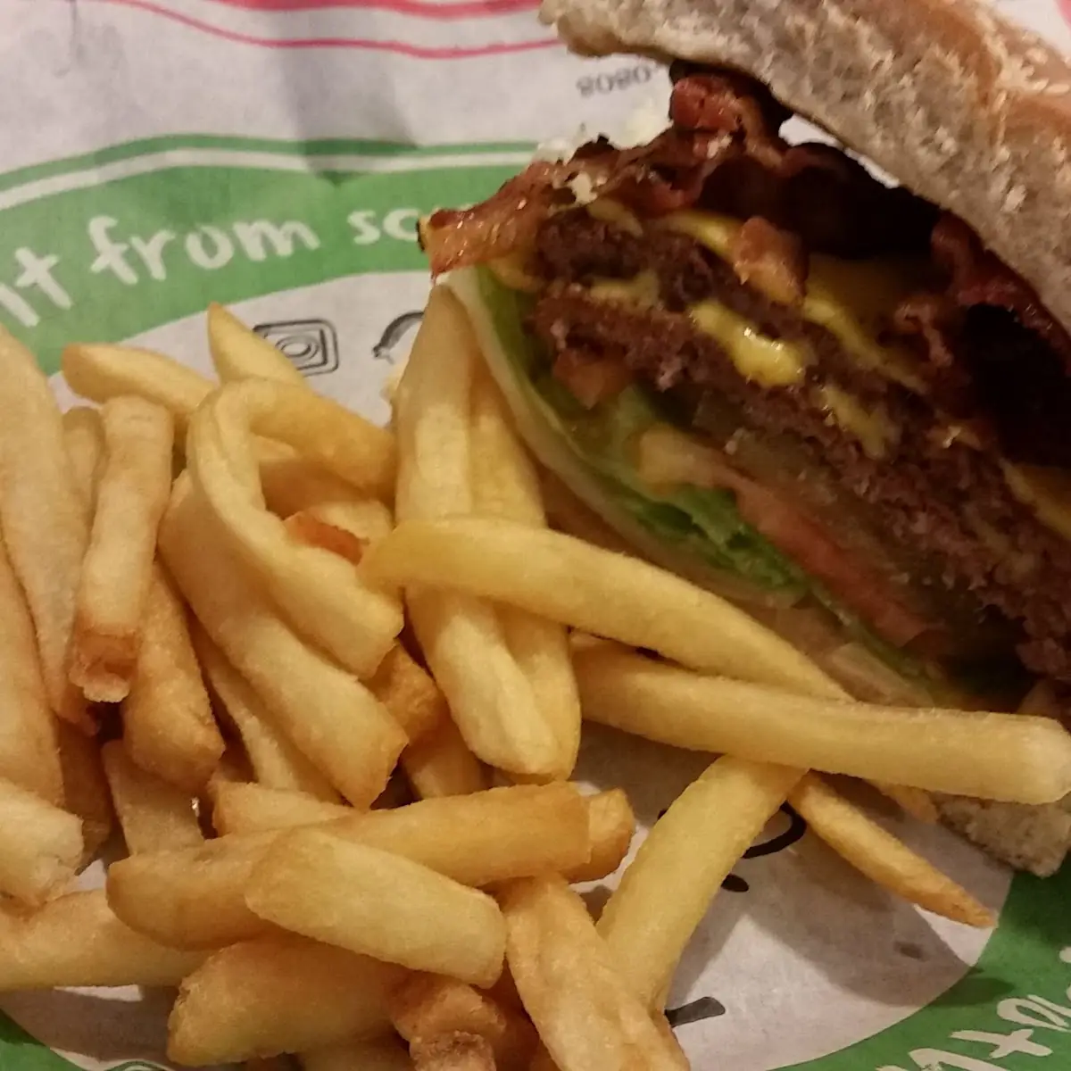 1 3 lb Natural Avocado Bacon Cheeseburger