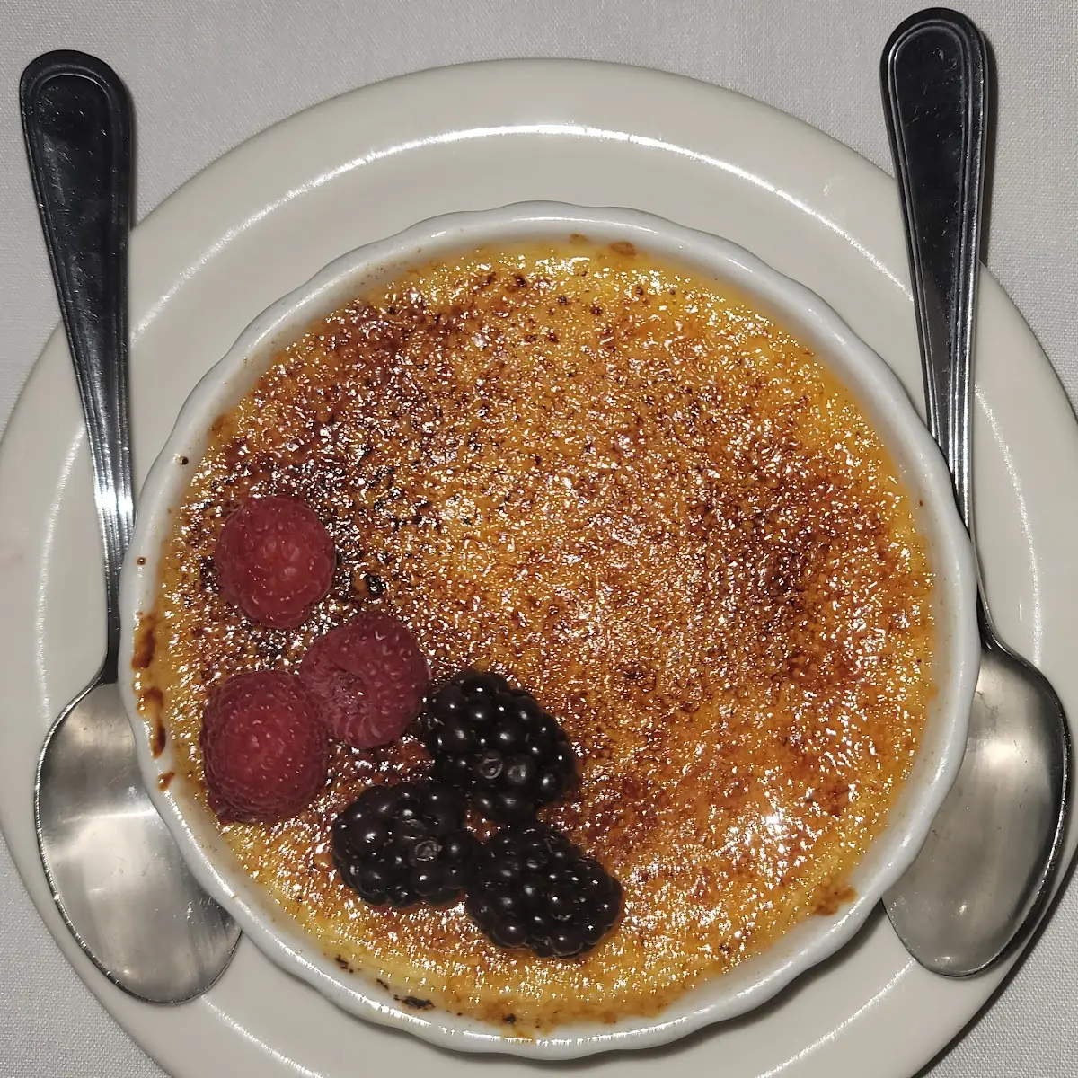 Crème Brûlée with Fresh Berries
