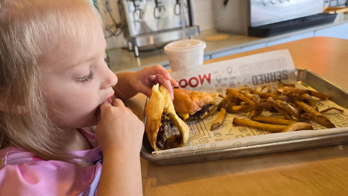 Kids Cheeseburger