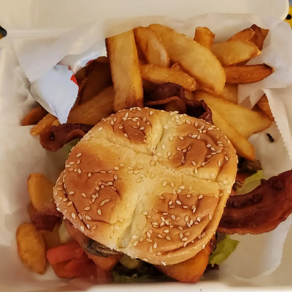 Mac and Cheese Burger and Steak Fries