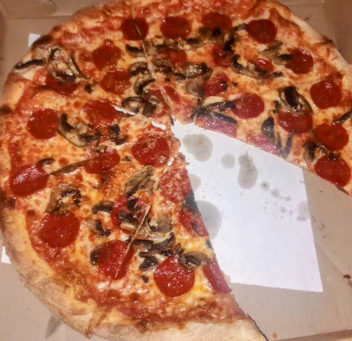 Large Pepperoni and Mushroom Pizza