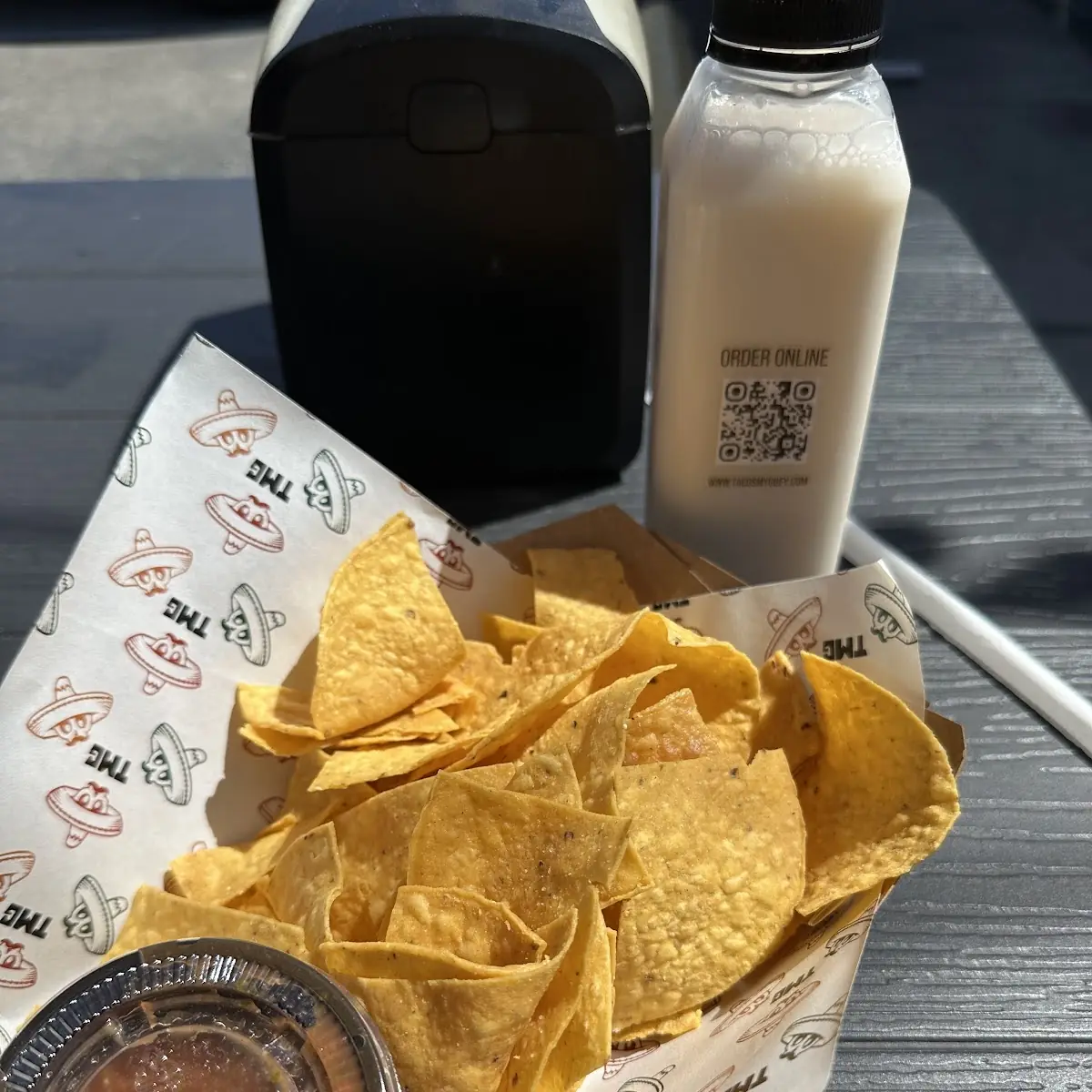 Burrito Chips & Queso Dip